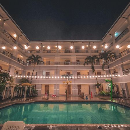 Starlodge Kampong Jerudong Екстер'єр фото