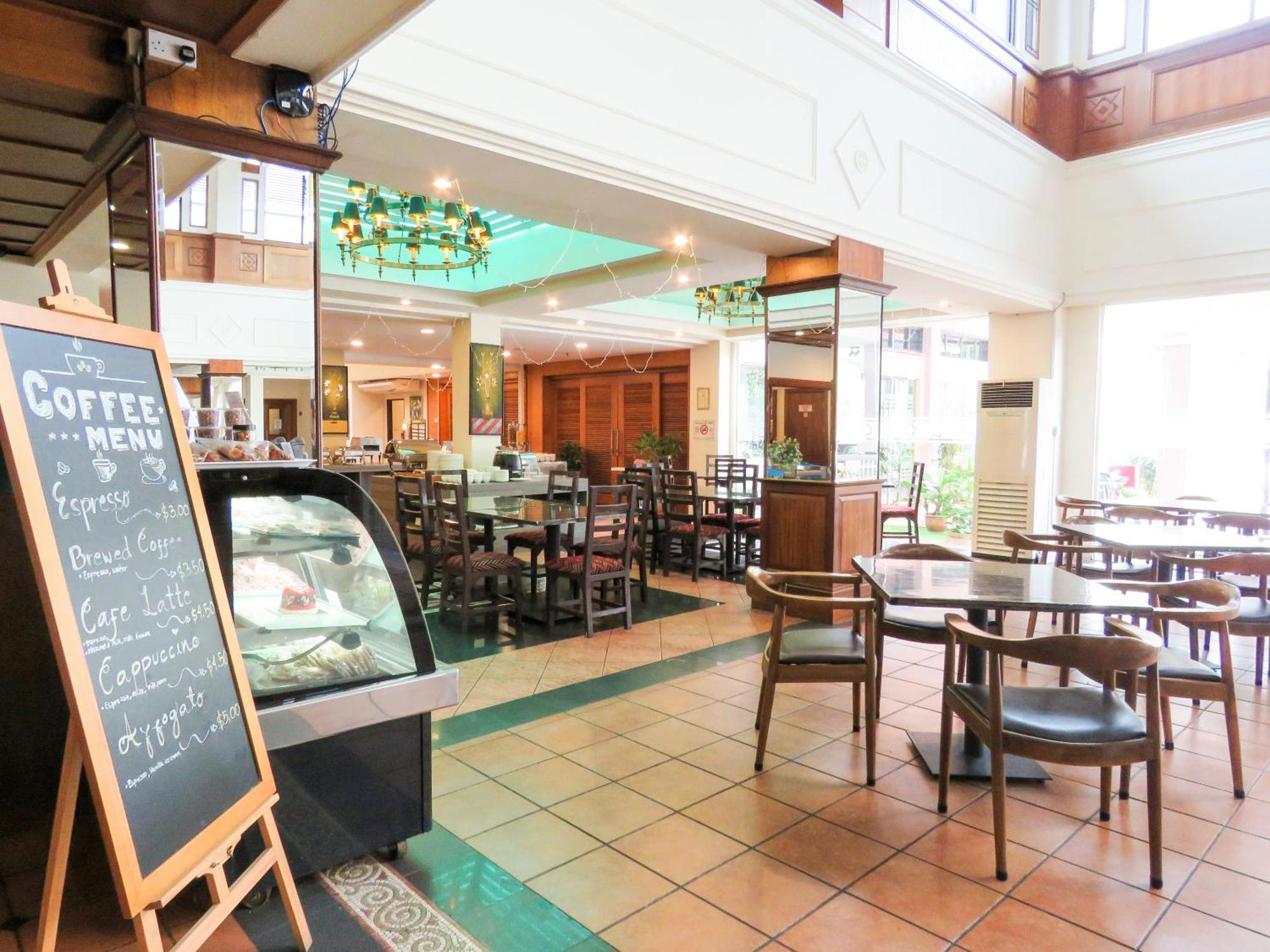 Starlodge Kampong Jerudong Екстер'єр фото